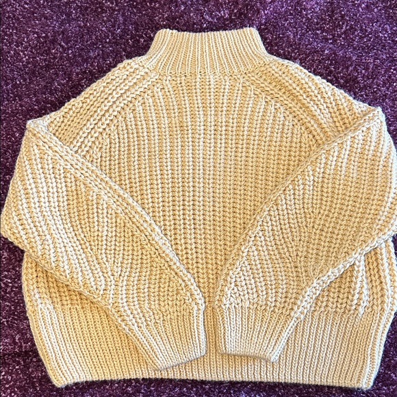 H&M Mustard Turtleneck Sweater - Picture 4 of 4